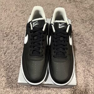 *NWT* NIKE AIR FORCE 1 ‘07